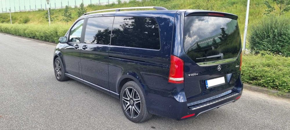 Wynajem busów osobowych 6, 7 os Mercedes V-Klasa 4matic 240KM + stolik