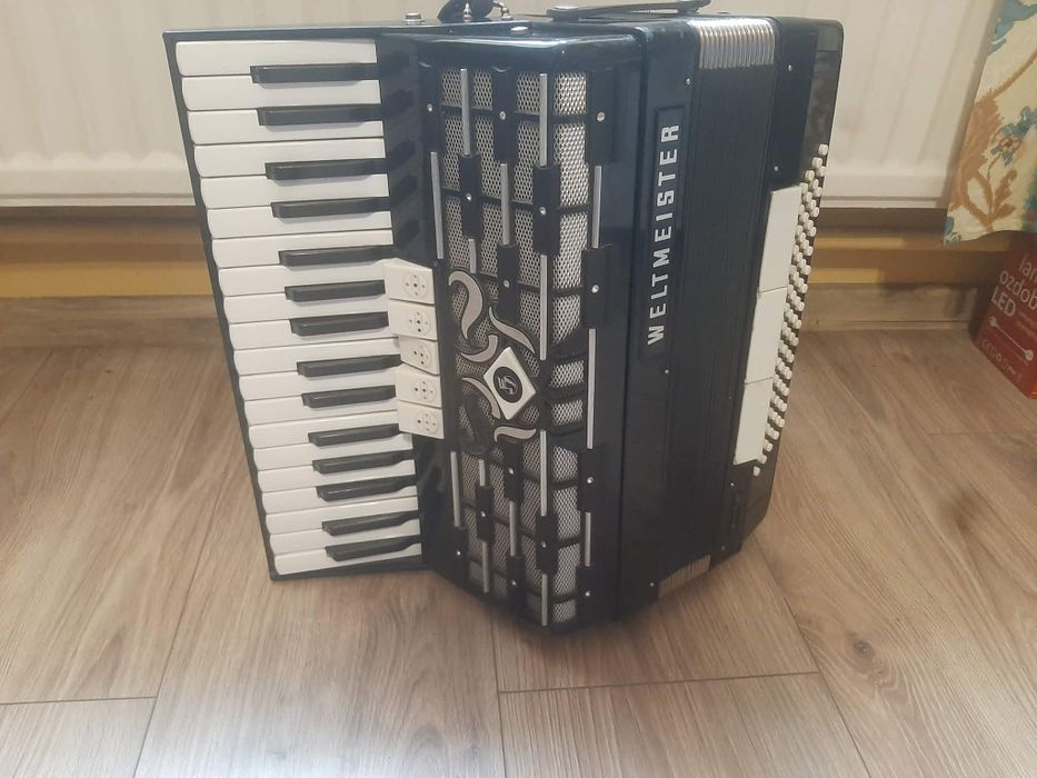 Akordeon cordal  weltmeister 80  basow