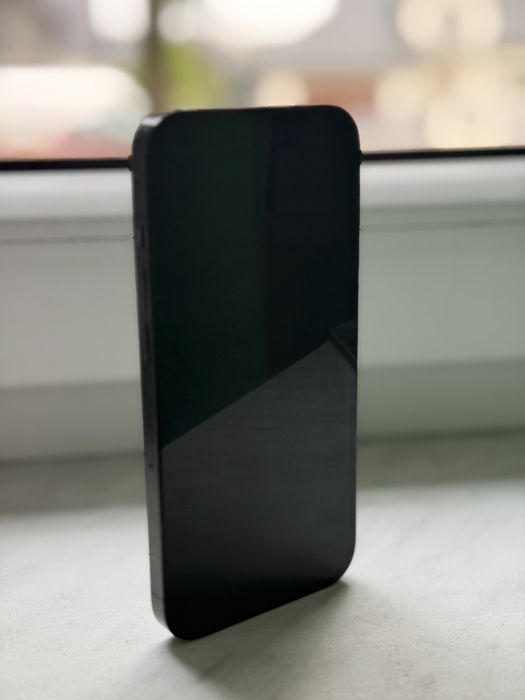 Iphone 14 pro. Stan bardzo dobry. Nowiutka bateria