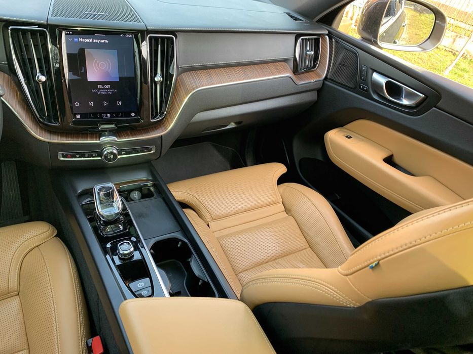 Volvo XC60 2021 Inscription 2.0 T8 PHEV Geartronic (455 к.с.) AWD.