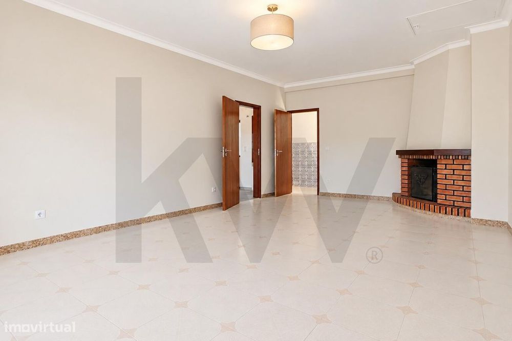 Apartamento T3 em Pinhal de Frades - Arrendamento