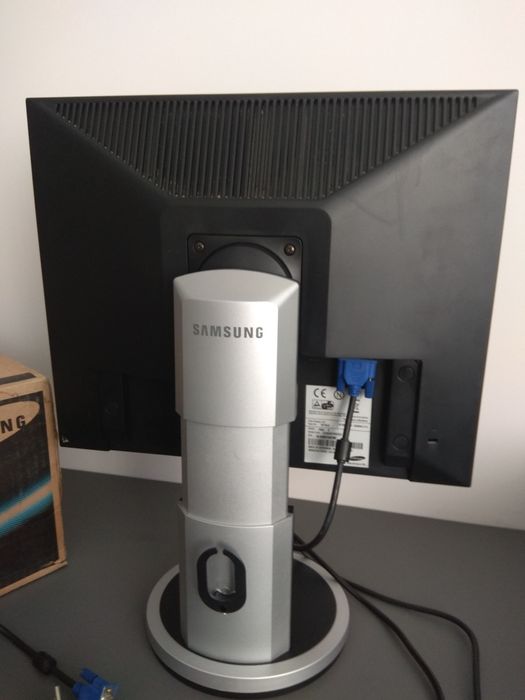 Монитор Samsung 19".SyncMaster 940B,  диагональ 19 дюймов