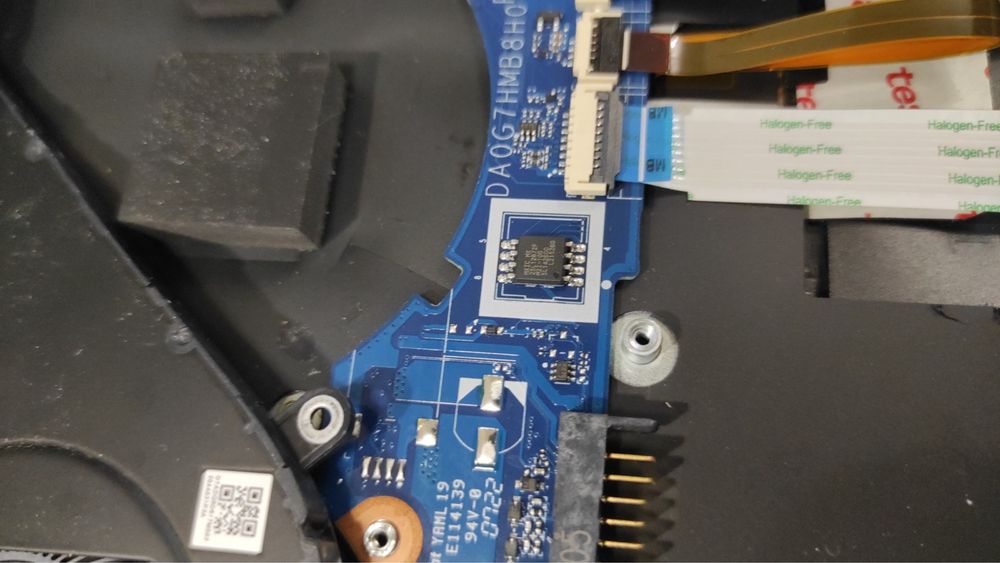 Продам ноутбук HP Pavilion на запчасти