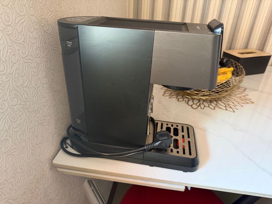 Кавоварка ріжкова Beko CaffeExperto CEP5464DX б/у
