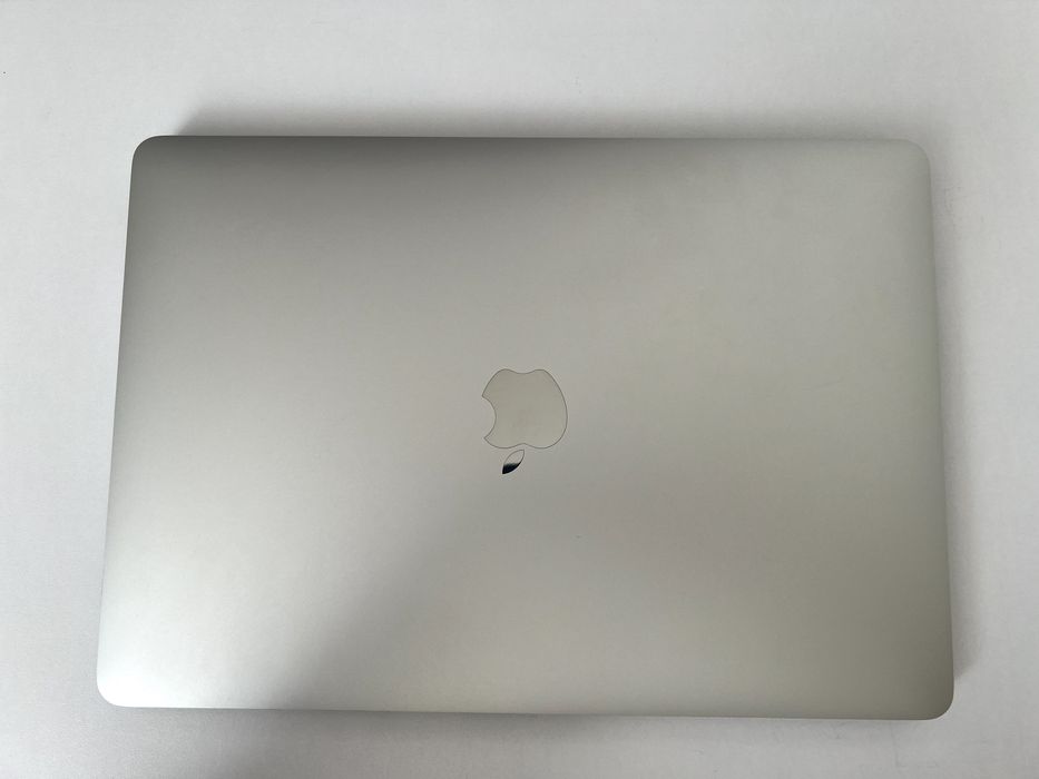 MacBook Pro 13" 2020 (A2251), intel i5, 16GB RAM, 1TB SSD