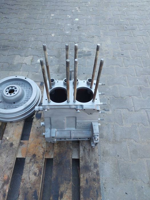 Blok silnika T25 ORYGINAŁ Korpus Obudowa SILNIKA T-25 RUSEK WŁADEK