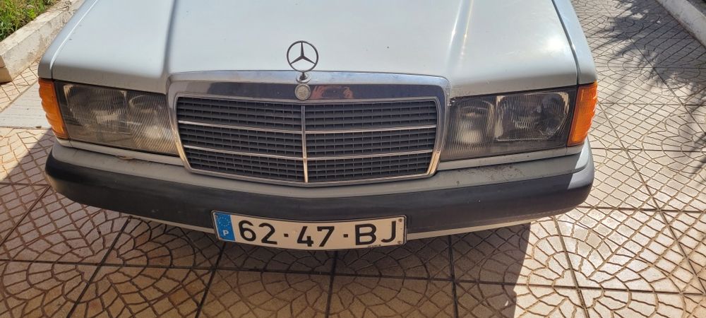 Mercedes 190E de 1992 em bom estado
