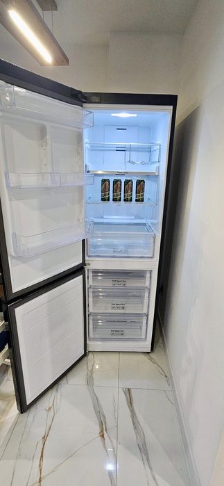 Lodówka Samsung 186x60x67