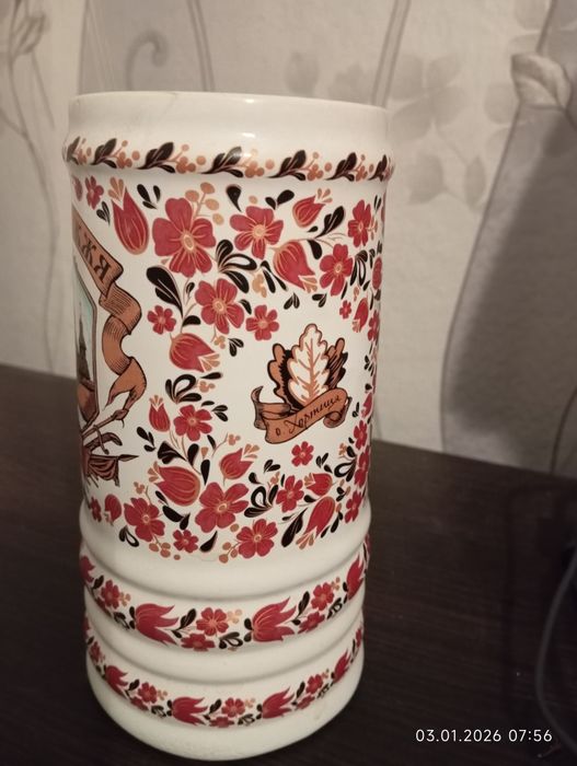 Тарелки , сервизы