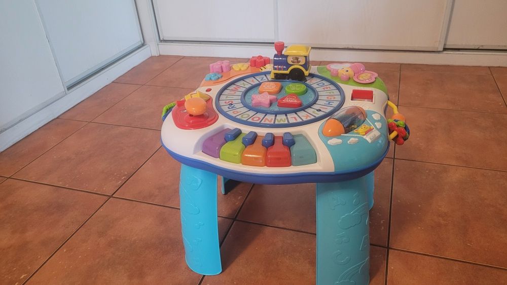 Stolik edukacyjny SMILY PLAY