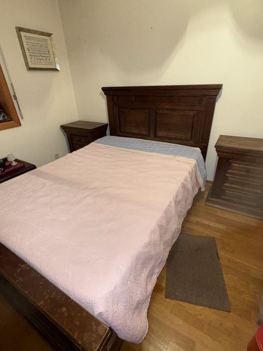 Cama de Casal em Madeira Maciça