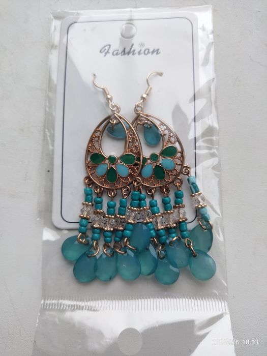 Сережки з кольорового скла.