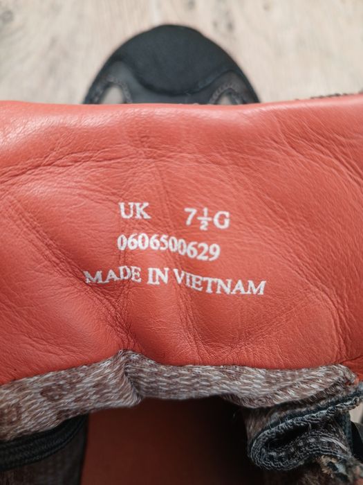 Ботинки Clarks р( 7,5) 41,5 (27,5 см) ц 1000 гр ориг.отл.сост.Gore-Tex