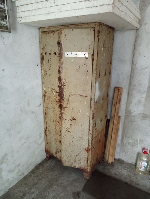 Шкаф ящик металлический + подарок.