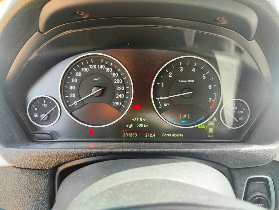 BMW 330e plugin hibrido 252cv / 220€ mês
