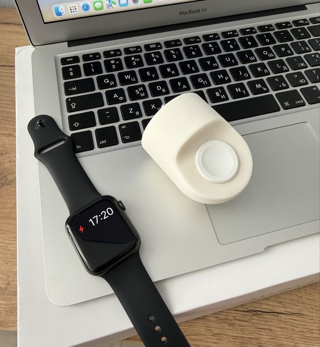 Продам MacBook Air  2017 + Magic Mouse + Apple Watch 4 44mm + Airpods 1 Повні Комплекти / Чудовий стан
