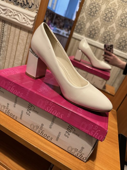 Туфлі білі весільні