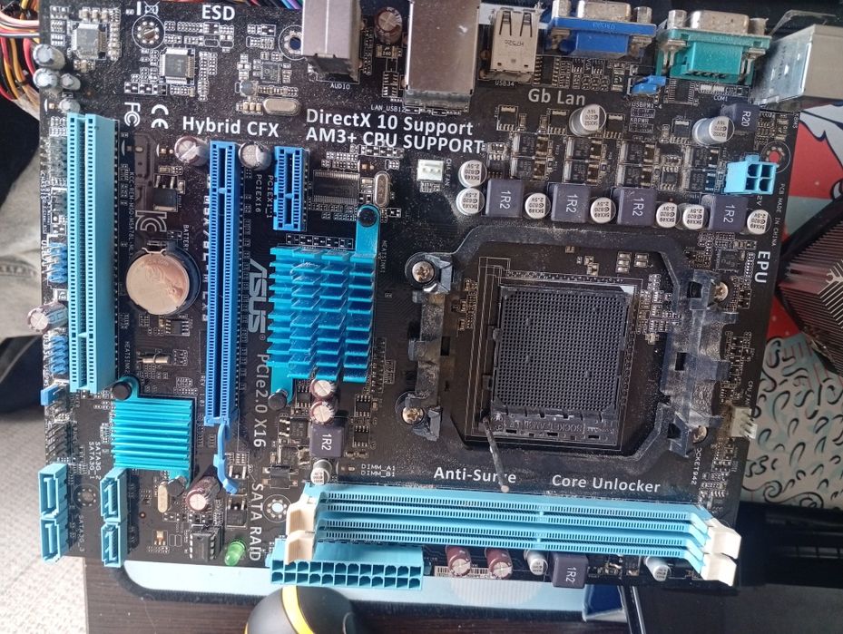 Продам материнскую плату m5a78l  m lx3 с процесором та оперативною пам