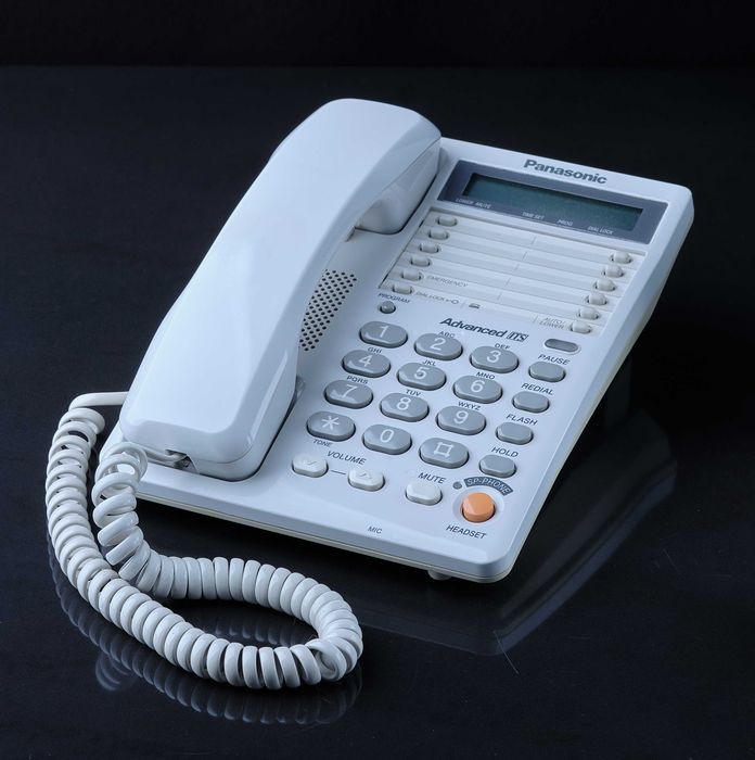 Телефон Panasonic KX-TS2365RUW White
