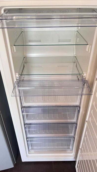 Морозильна камера BEKO
