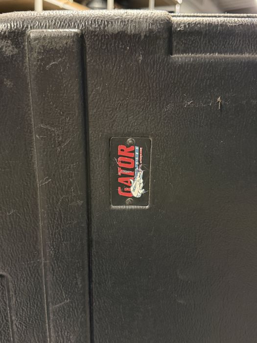 Flight Case Gator Grande para Guitarra / Instrumentos / Equipamento AV