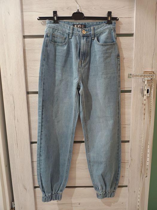 Jeansy damskie Answear