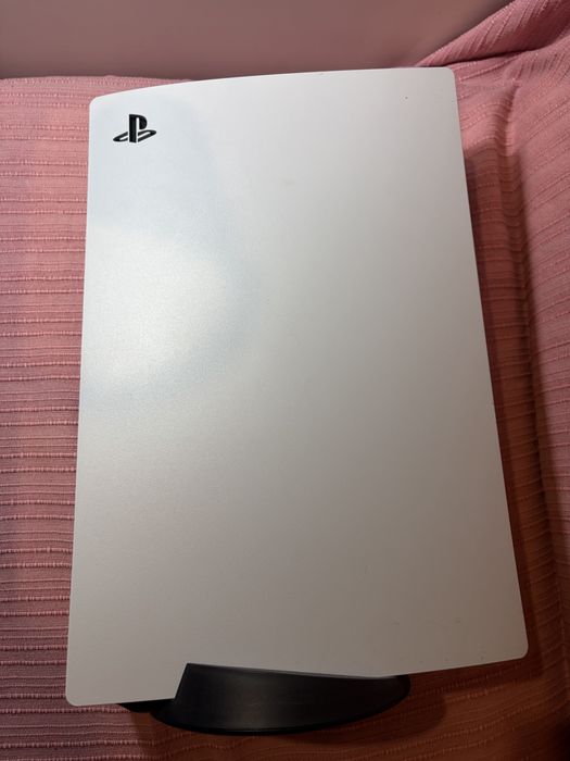 Vendo  PlayStation 5 como nova