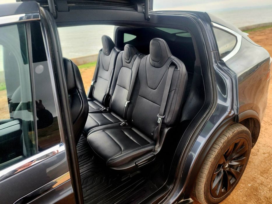 Продам Tesla model X 18 год 100D