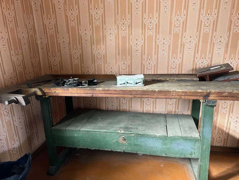 Столярний верстак дерев'яний