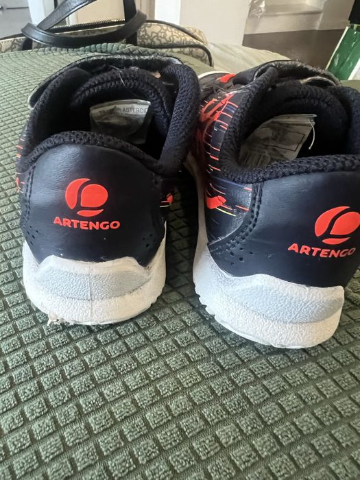 Ténis Artengo / Decathlon . Azul e laranja