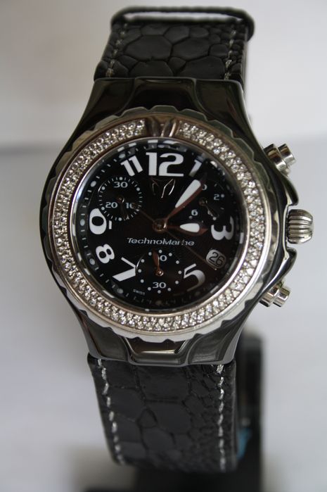 Продам женские наручные швейцарские часы TechnoMarine