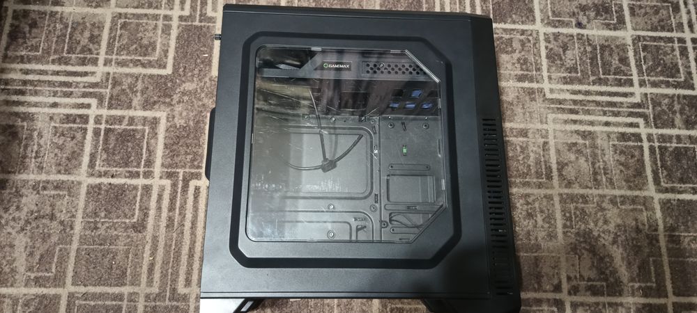 Корпус gamemax с подсветкой + 3 вентилятора