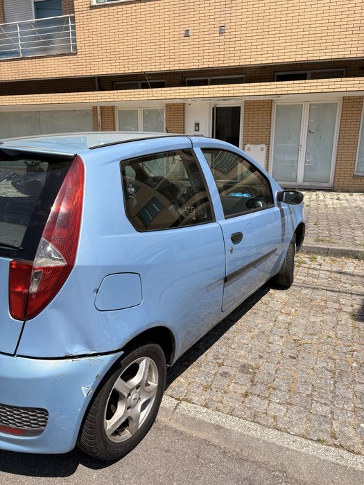 Fiat Punto 2003503974765150218242