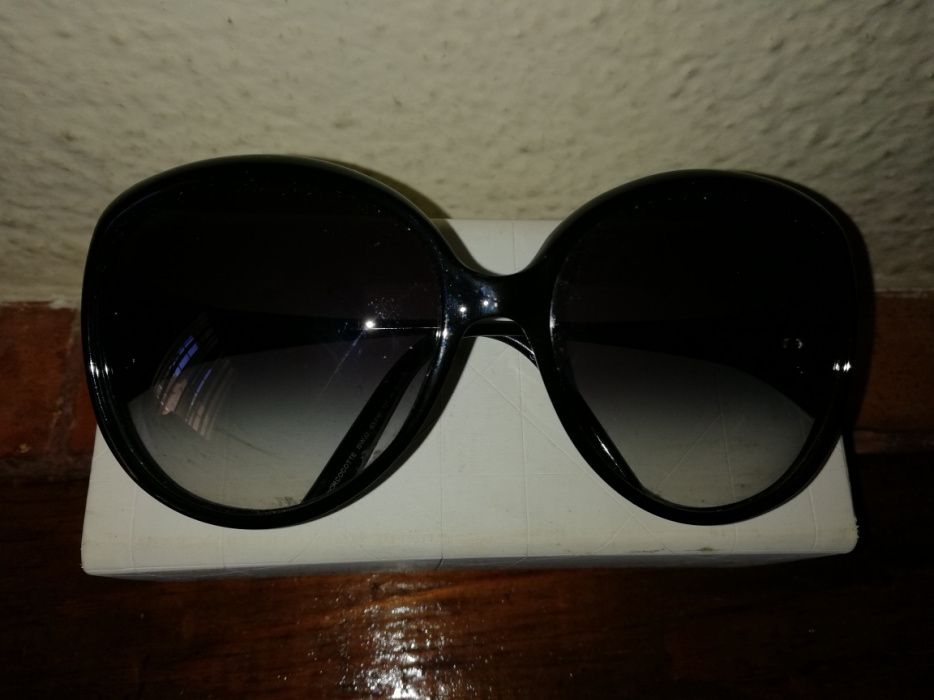 Óculos de sol C. Dior originais