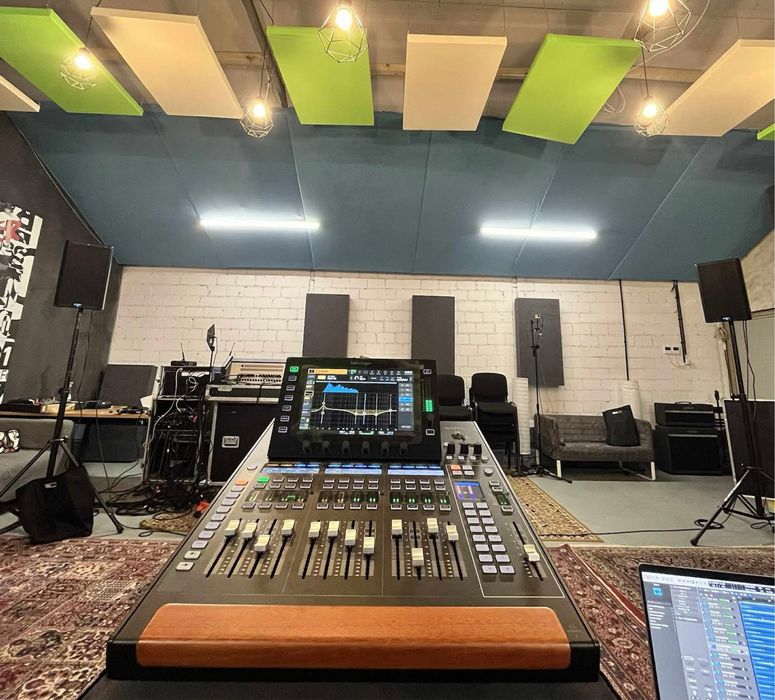 Behringer Wing Compact