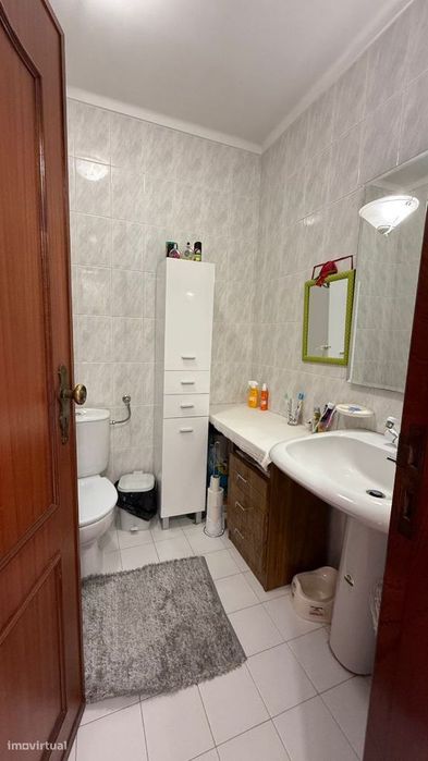 Apartamento T2 com arrumo varanda e vistas de ria. A 2 minutos da p...