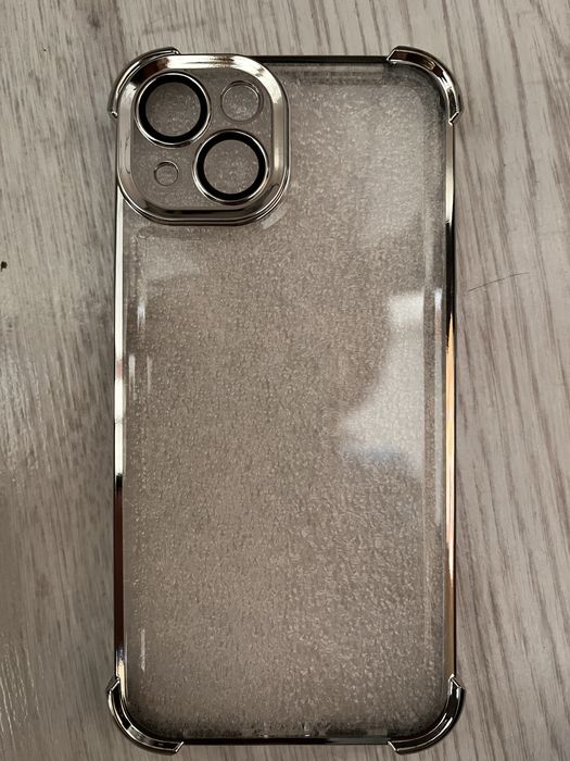 Etui na iphone 13