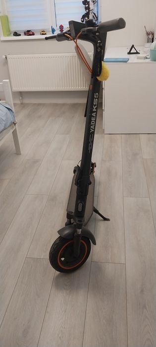 Електросамокат yadea