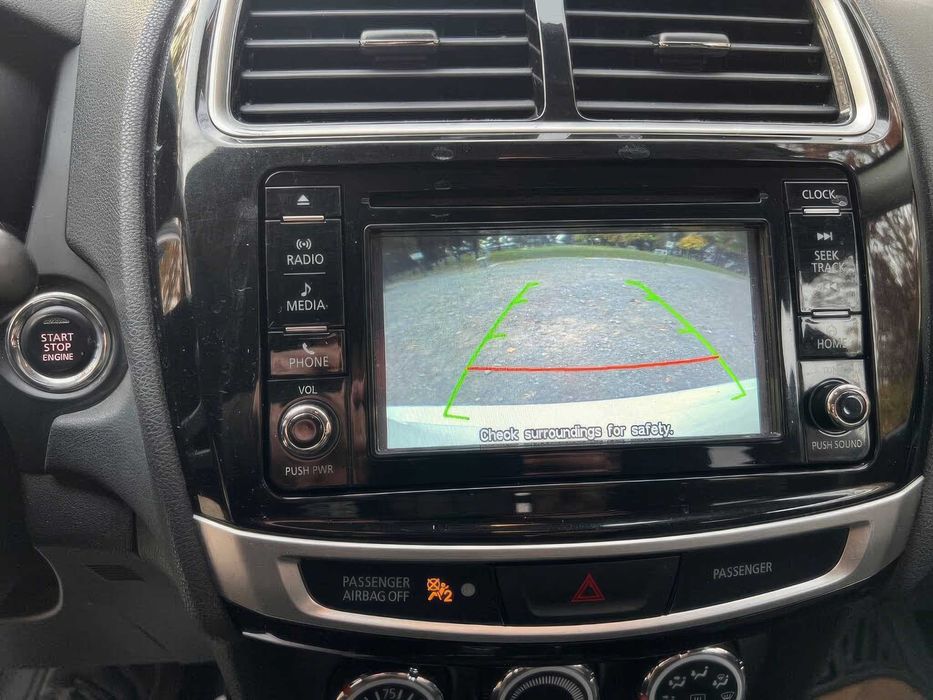 Mitsubishi Outlander Sport      2017