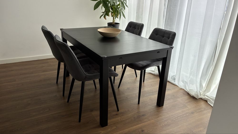 Mesa com 4 Cadeiras