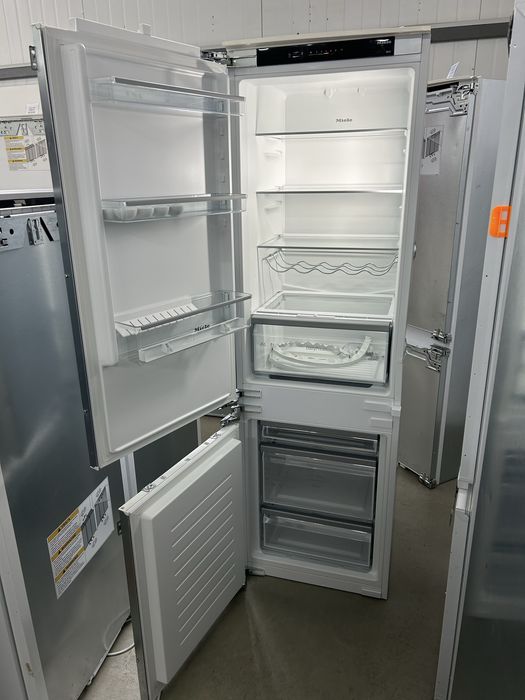 Холодильник Miele KD 7724 E