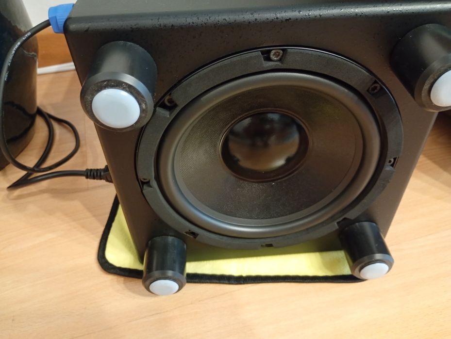 Subwoofer Rell Quake excelente estado
