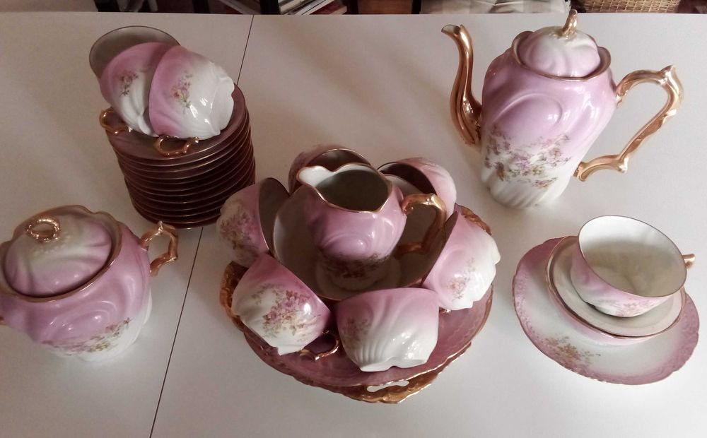 Serviço chá de porcelana- Antiguidade. Completo e Impecável