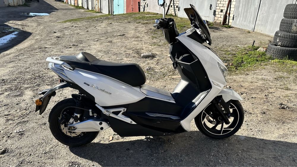 Продам электроскутер в хорошем состоянии