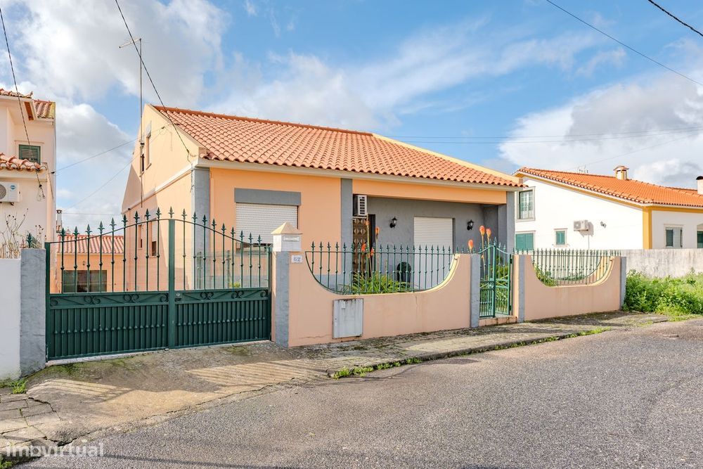 Moradia T3+2 Venda em Riachos,Torres Novas — Riachos, Santarém