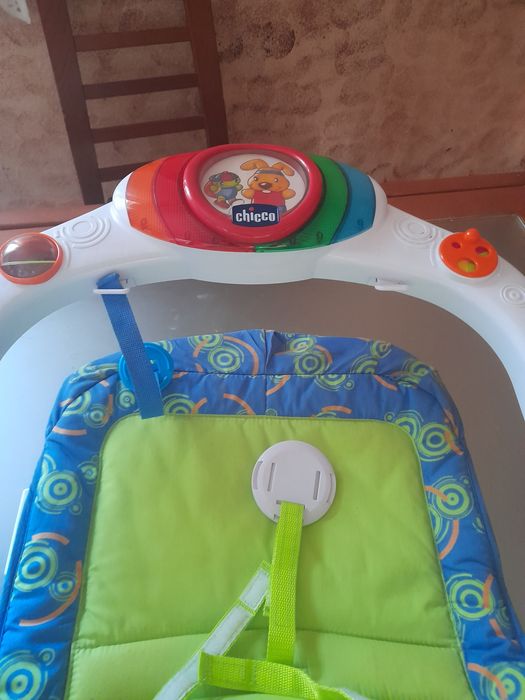 Cadeira de descanso para bebé
Em excelente estado