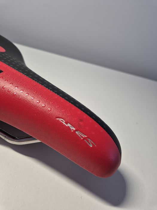 Siodełko FIZIK Ares aluminium