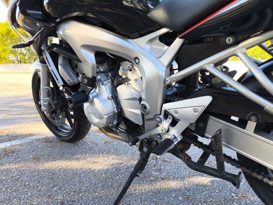 Yamaha Fazer FZS600 - apenas 17500km