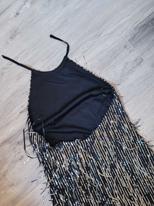 Srebrna sukienka z cekinami cekiny frędzle boho vintage dekolt plecy