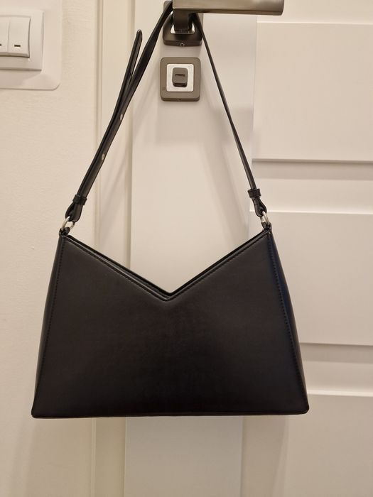 Torebka damska czarna skóra elegancka na ramię stan IDEALNY